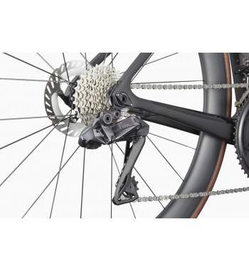 Cannondale SuperSix EVO Hi-MOD 2 BLK – ľahký a aerodynamický cestný bicykel