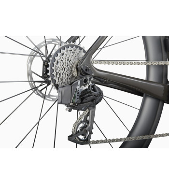 Cannondale SuperSix EVO Carbon 1 RAW – ľahký, aerodynamický cestný bicykel pre výkon