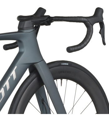 Scott Foil RC 20 – aerodynamický karbónový cestný bicykel s elektronickým radením Shimano 105 Di2 | Scott Prešov