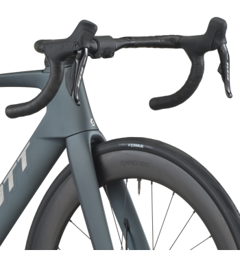 Scott Foil RC 20 – aerodynamický karbónový cestný bicykel s elektronickým radením Shimano 105 Di2 | Scott Prešov